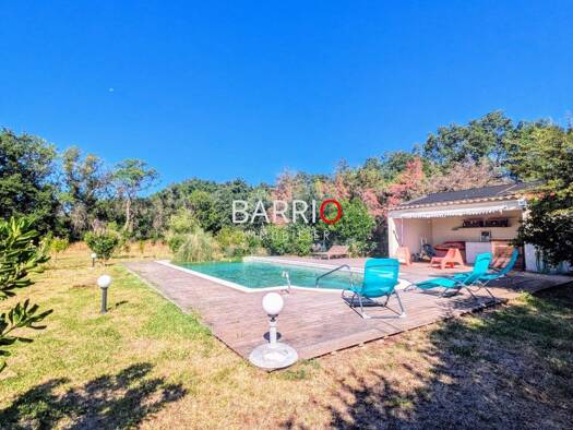 Villa à vendre 779 000 € 11 pièces 7 chambres 354 m² 7 757 m² de terrain Villeneuve-de-la-Raho 66180