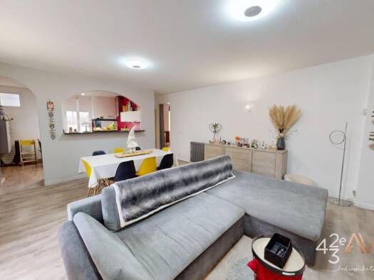 Appartement à vendre 199 900 € 4 pièces 3 chambres 119 m² Sud La Ricamarie 42150