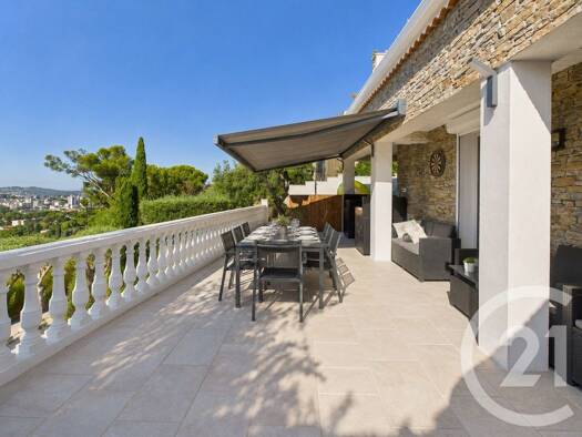 Maison à vendre 638 000 € 6 pièces 3 chambres 117,45 m² 333 m² de terrain Toulon 83100