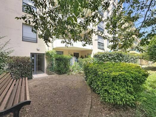 Appartement à vendre 260 000 € 4 pièces 3 chambres 93,64 m² Étage 1/6 centre Ville-La Chartonnière-La Barre Villefranche-sur-Saône 69400