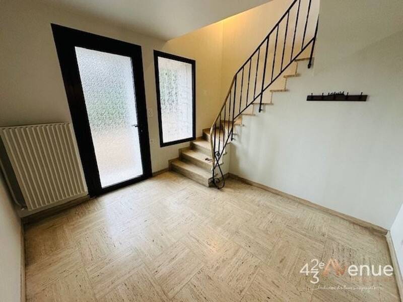 Maison à louer, 199m², SAINT ETIENNE