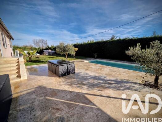 Maison de plain-pied à vendre 340 000 € 4 pièces 3 chambres 118,8 m² 1 782 m² de terrain Peaugres 07340