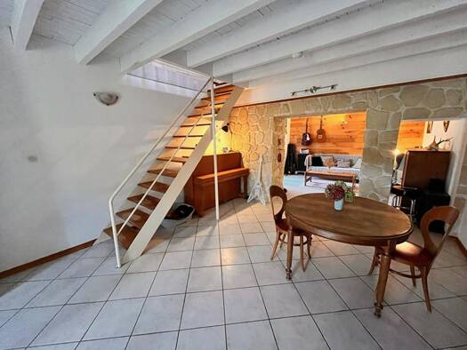 Maison à vendre 259 000 € 6 pièces 2 chambres 136 m² 1 106 m² de terrain Les Roches-de-Condrieu 38370