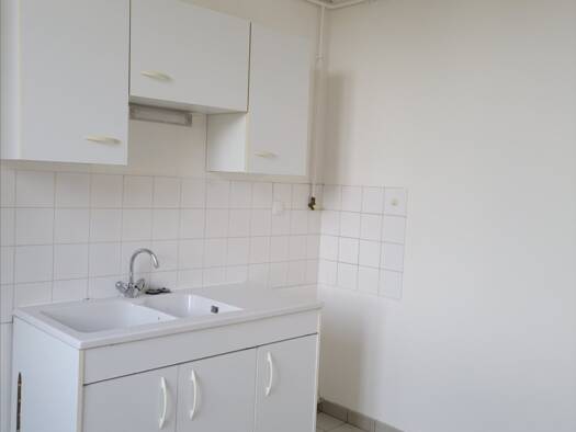 Appartement à louer 418 € 3 pièces 2 chambres 65 m² 1er étage Cronat 71140