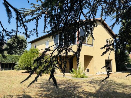Maison à vendre 232 000 € 7 pièces 5 chambres 125 m² 884 m² de terrain Granges-les-Beaumont 26600