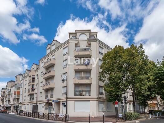 Appartement à vendre 398 000 € 3 pièces 2 chambres 66,89 m² Étage 3/5 Antony 92160