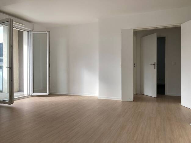 Appartement à vendre - Première occupation 131 000 € 2 pièces 1 chambre 55 m² Étage 3/7 Les Sablons Sarcelles 95200