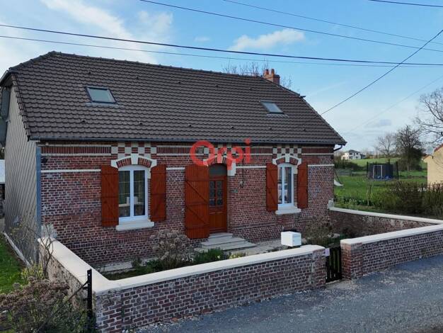 Maison de ville à vendre 175 900 € 4 pièces 3 chambres 142 m² 2 231 m² de terrain Guyencourt-Saulcourt 80240