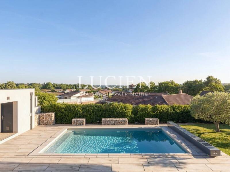 Maison à vendre, 163m², SAINT GENIS LES OLLIERES