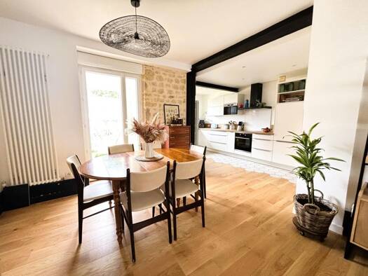 Maison de ville à vendre 330 000 € 8 pièces 6 chambres 153 m² 230 m² de terrain Ecouves Alençon 61000