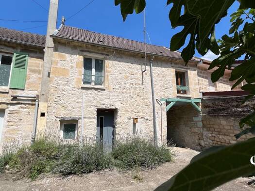 Immeuble à vendre 215 000 € 85 m² Saint-Leu-d'Esserent 60340