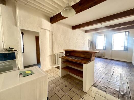 Appartement à louer 660 € 2 pièces 1 chambre 50 m² 3ème étage Centre Ville Chambéry 73000