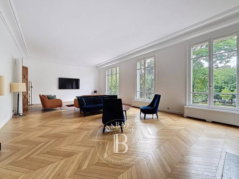Maison à louer, 280m², PARIS 16E