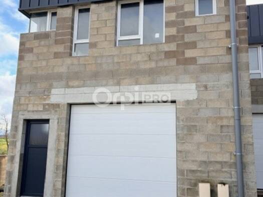 Local d'activités à louer 800 € 52 m² d'espace de stockage Champfleury 51500