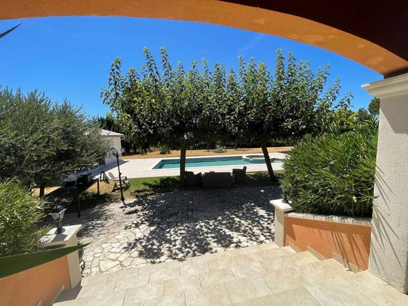 Maison à vendre, 180m², ENTRAIGUES SUR LA SORGUE