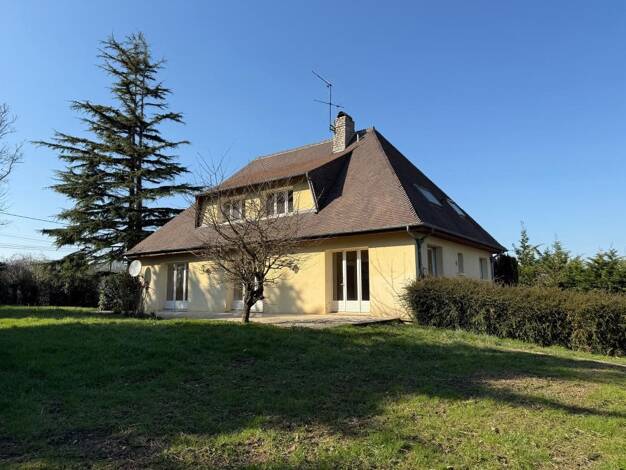 Maison à louer 1 800 € 6 pièces 5 chambres 168 m² 2 963 m² de terrain Gonneville-sur-Mer 14510
