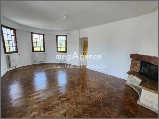 Maison de ville à vendre 438 000 € 5 pièces 2 chambres 142 m² 310 m² de terrain Gambetta Boulogne-sur-Mer 62200