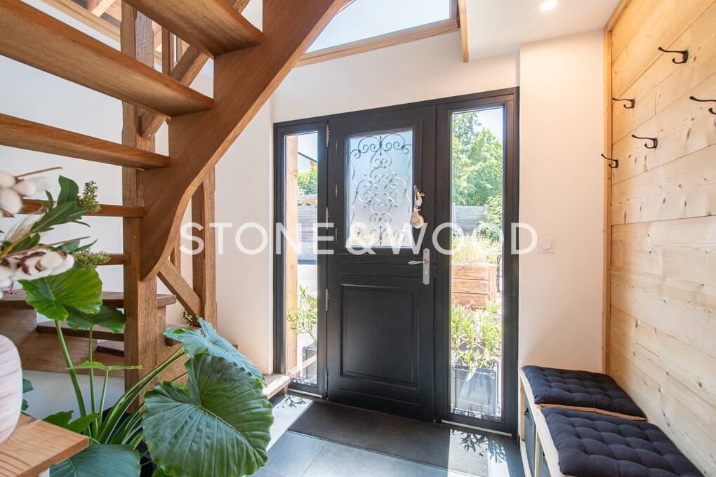 Maison à vendre, 249m², PERS JUSSY