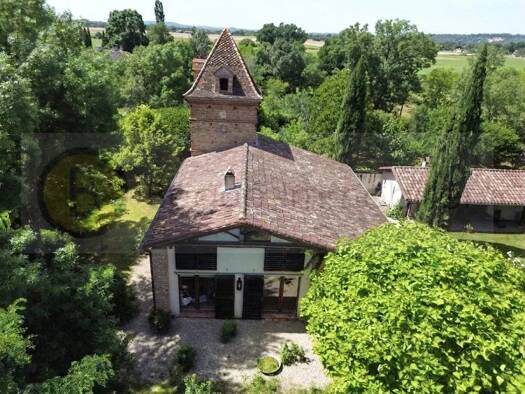 Mas à vendre 569 000 € 6 pièces 5 chambres 213 m² Saint-Lieux-lès-Lavaur 81500