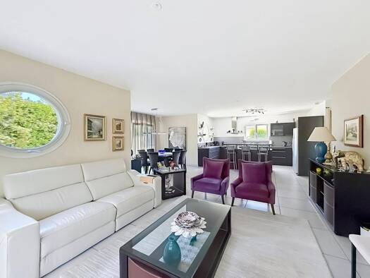 Maison à vendre 1 300 000 € 5 pièces 4 chambres 220 m² 1 136 m² de terrain Chens-sur-Léman 74140
