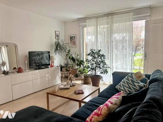 Appartement à vendre 309 000 € 3 pièces 2 chambres 71,83 m² RDC Lille 59000