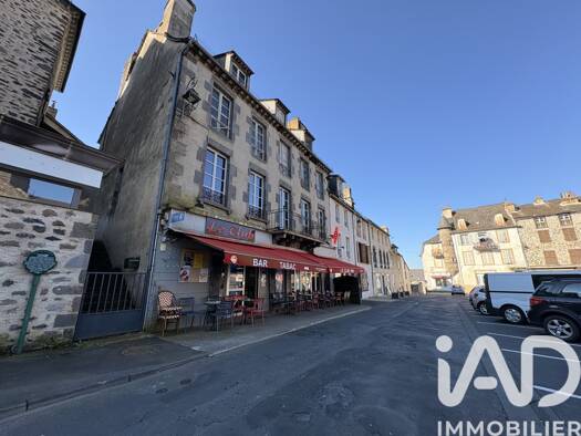 Immeuble à vendre 86 000 € 205 m² Mauriac 15200