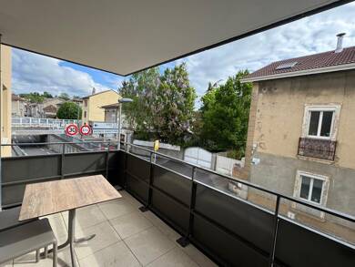 Appartement à louer 565 € 2 pièces 1 chambre 43 m² Saint-Marcellin 38160