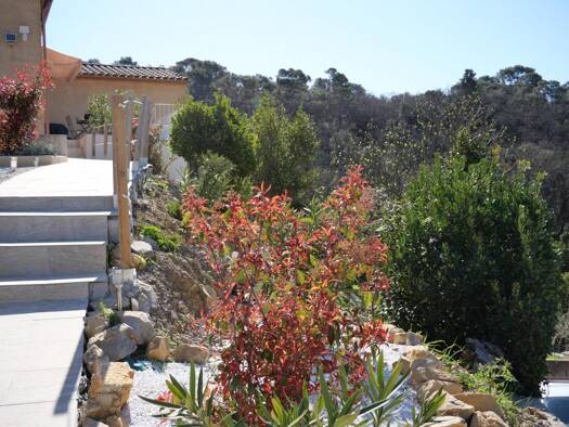 Maison à vendre 245 000 € 3 pièces 2 chambres 120 m² 717 m² de terrain Ouest Saint-Martin-de-Valgalgues 30520