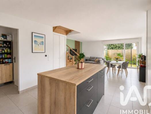 Maison à vendre 329 000 € 4 pièces 3 chambres 88 m² 170 m² de terrain Clémenceau-Pontac-Sallegourde-Pont de Langon Villenave-d'Ornon 33140