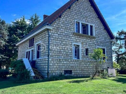 Maison à vendre 312 000 € 8 pièces 6 chambres 230 m² Ouzouer-sur-Loire 45570