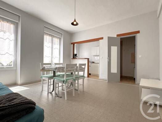 Appartement à louer 335 € 1 pièce 27 m² RDC Argentan 61200