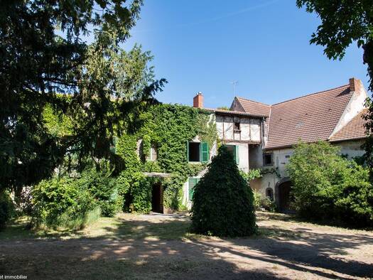 Ferme à vendre 328 000 € 4 pièces 3 chambres 134 m² 2 109 m² de terrain Chambaron sur Morge 63200