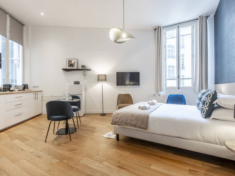 Maison à louer, 27m², PARIS 8E