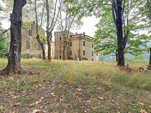 Château à vendre 735 000 € 83 pièces 50 chambres 1 700 m² 5 700 m² de terrain Rapaggio 20229