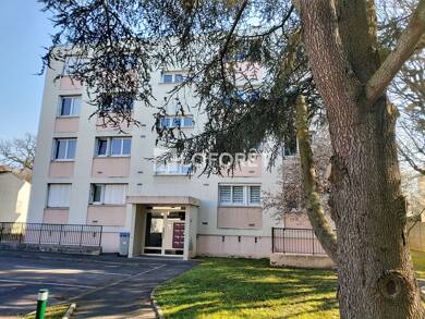 Appartement à vendre 177 000 € 3 pièces 2 chambres 59 m² Étage 1/3 Ferrer-Émile Zola Livry Gargan 93190