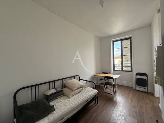 Appartement à louer - Première occupation 585 € 2 pièces 1 chambre 29 m² Étage 1/2 Pentagone La Roche-sur-Yon 85000