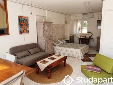Appartement à louer 650 € 1 pièce 1 chambre 36 m² RDC Les Selves-Le Seiran Draguignan 83300