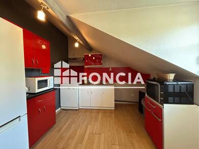 Appartement à louer 530 € 2 pièces 1 chambre 41,1 m² Étage 2/4 Notre Dame Oloron-Sainte-Marie 64400