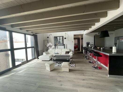 Appartement à vendre 548 000 € 5 pièces 4 chambres 207 m² Étage 2/2 Laleu-La Pallice La Rochelle 17000
