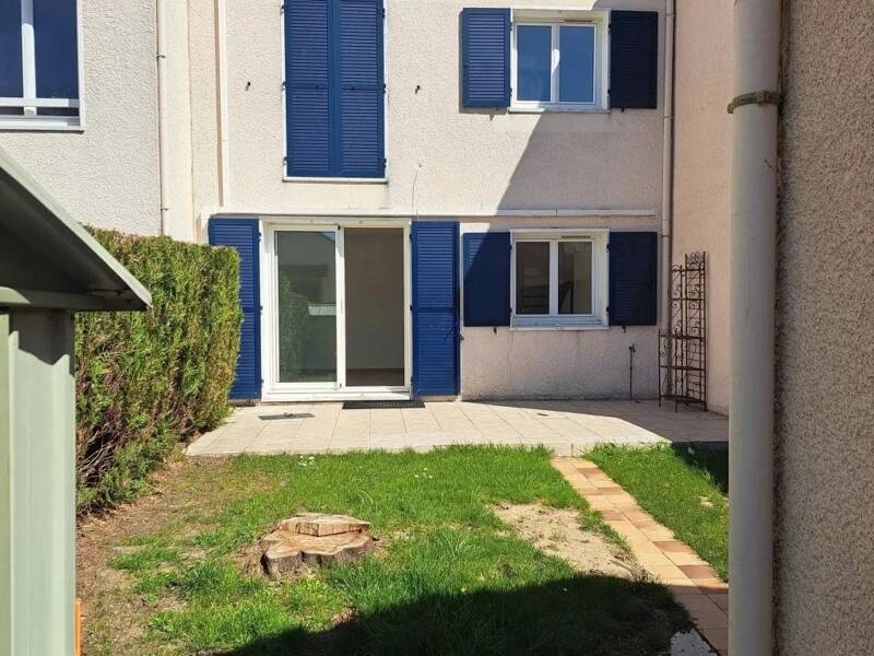 Maison à louer, 92m², VOISINS LE BRETONNEUX