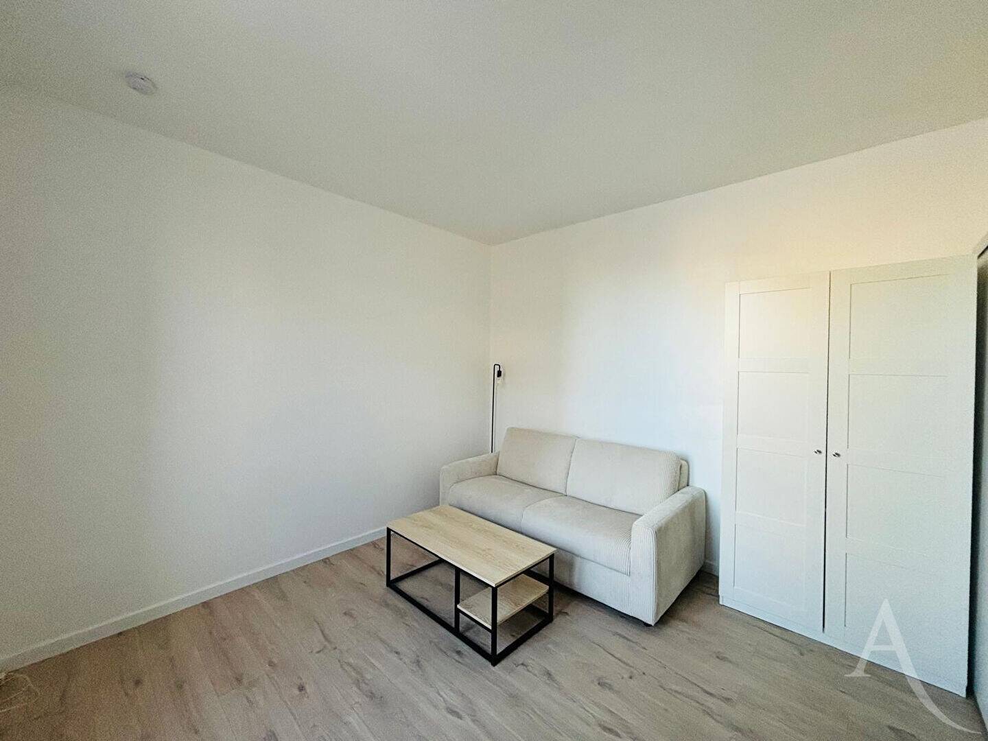 Maison à louer, 16m², MANTES LA JOLIE