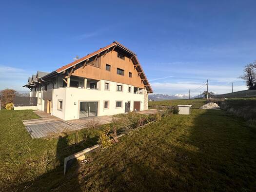 Appartement à vendre 625 000 € 4 pièces 3 chambres 117 m² RDC/3 Nord Reignier-Ésery 74930