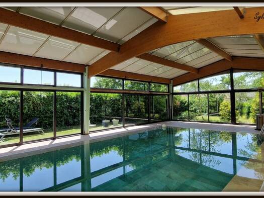 Maison à vendre 599 000 € 8 pièces 2 chambres 282 m² 2 136 m² de terrain Replonges 01750