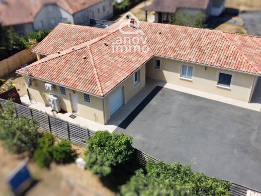 Maison de plain-pied à vendre 399 000 € 7 pièces 6 chambres 182 m² 865 m² de terrain Buxerolles 86180