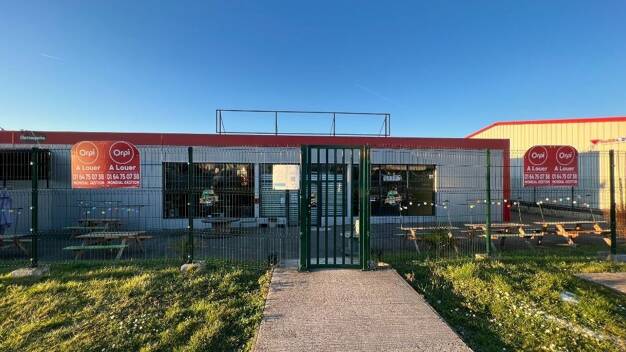 Local commercial à louer 5 186 € 480 m² de surface de vente Chemin de Fer Coulommiers 77120