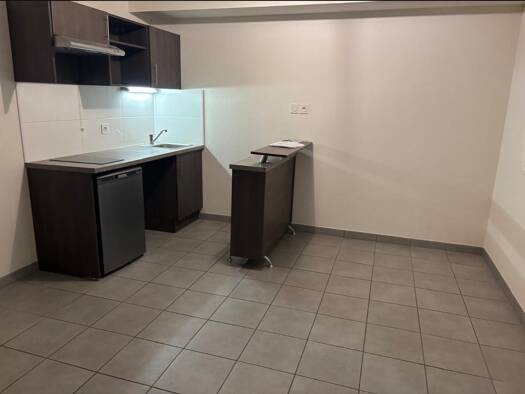 Triplex à louer 597 € 2 pièces 1 chambre 41 m² RDC/2 Nord Bassens 33530