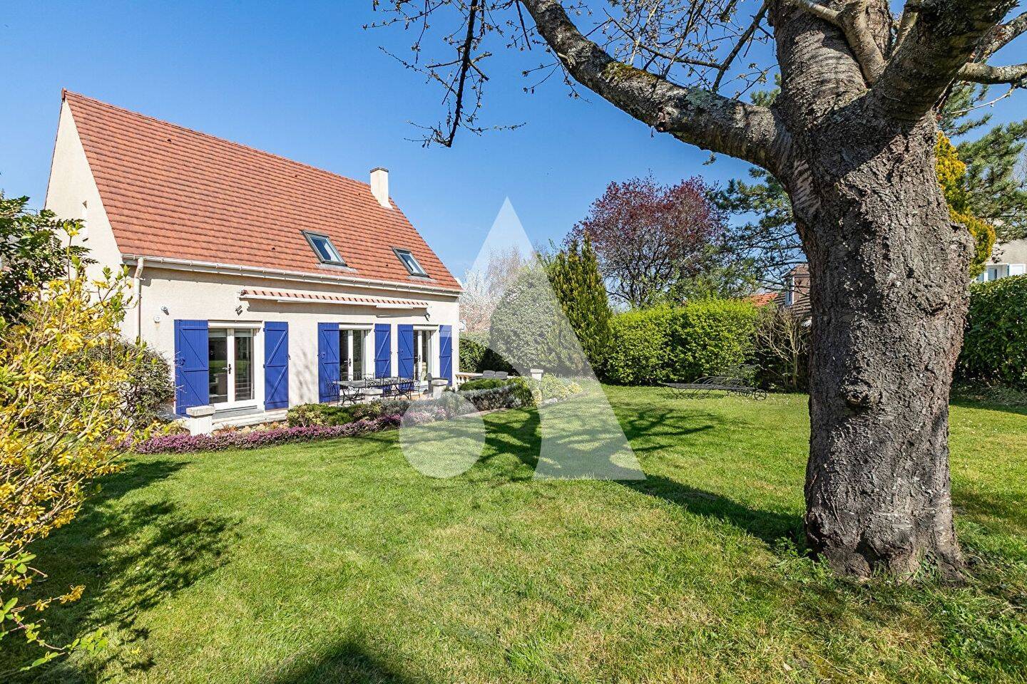 Maison à vendre, 110m², LA CHAPELLE EN SERVAL