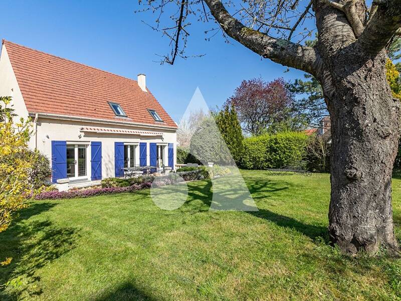 Maison à vendre, 110m², LA CHAPELLE EN SERVAL