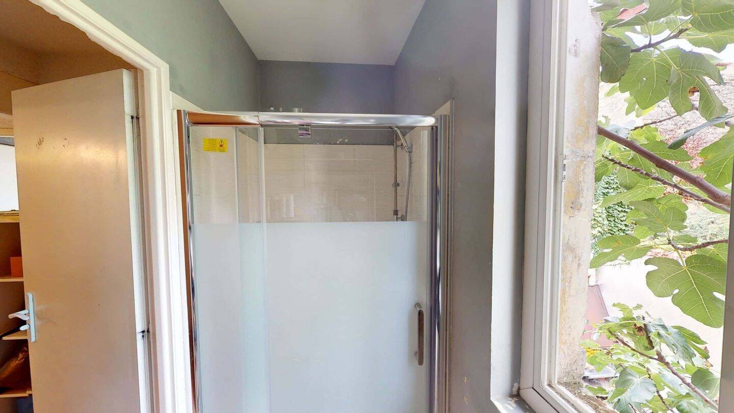Chambre dans le 51bis rue de Barcelone - Colocation — 12