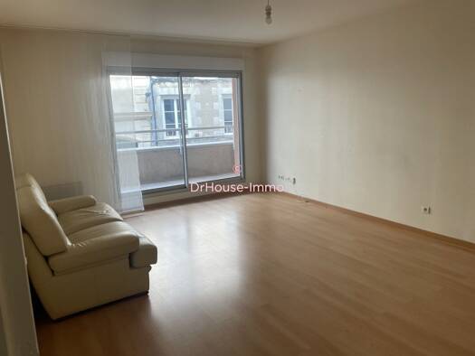 Appartement à vendre 181 900 € 3 pièces 2 chambres 66 m² RDC/4 Poitiers 86000